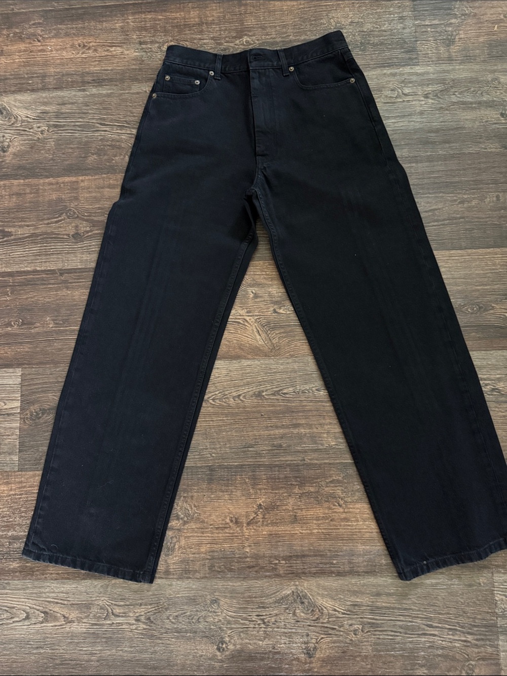 High-Rise Straight Leg Jeans in Black